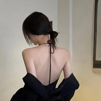 两女之间难为夫